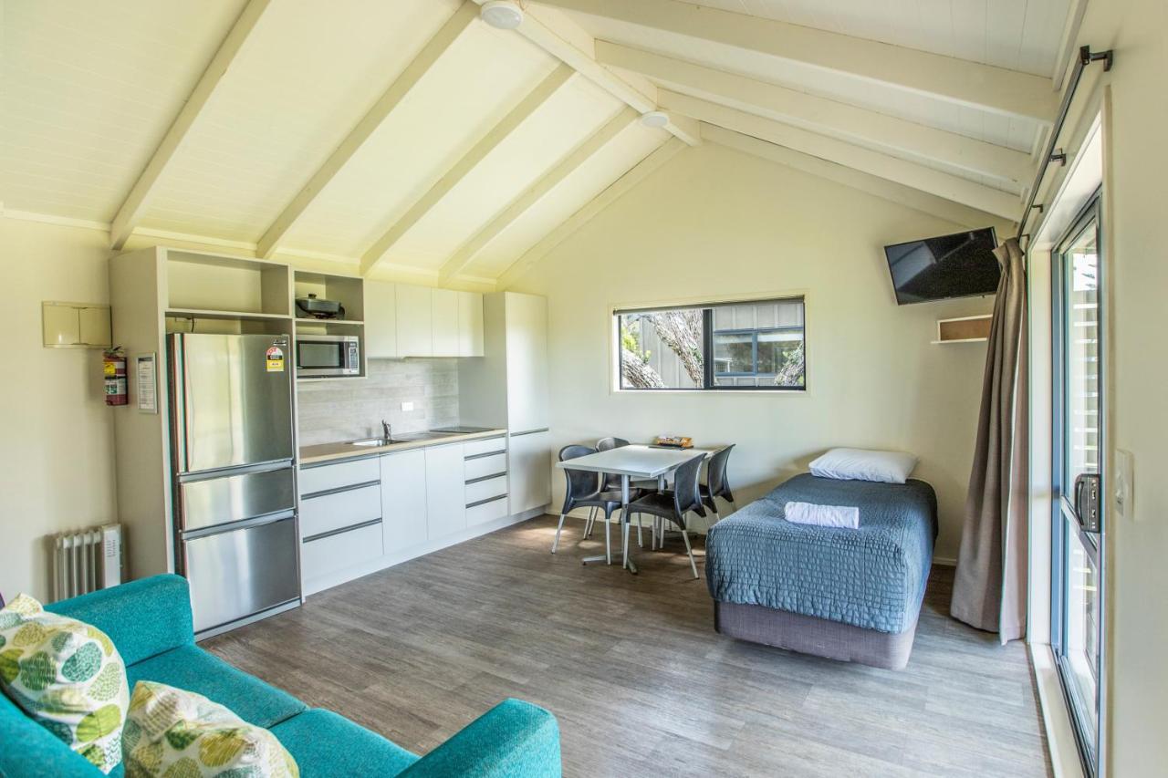 Camp Waipu Cove Hotel Екстериор снимка