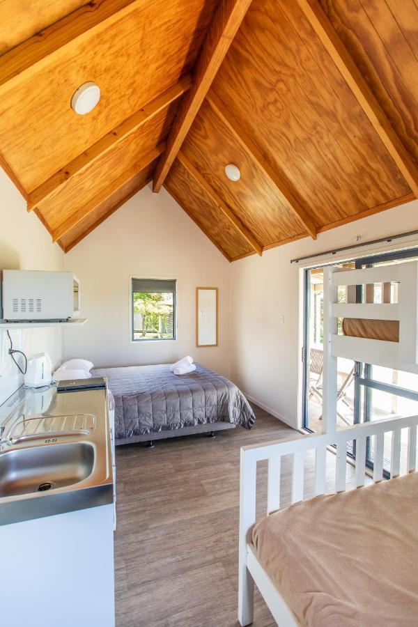Camp Waipu Cove Hotel Екстериор снимка