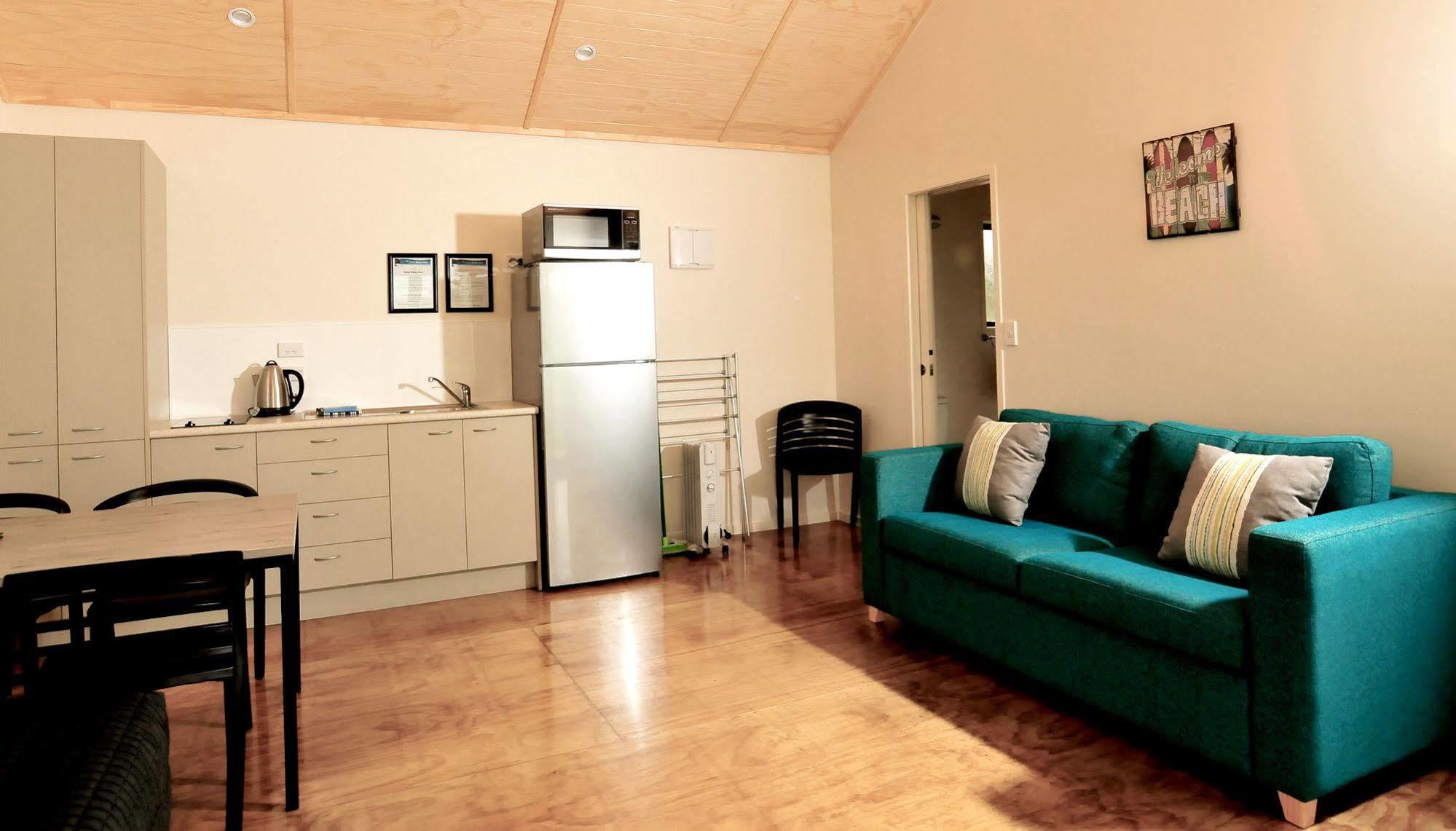 Camp Waipu Cove Hotel Екстериор снимка