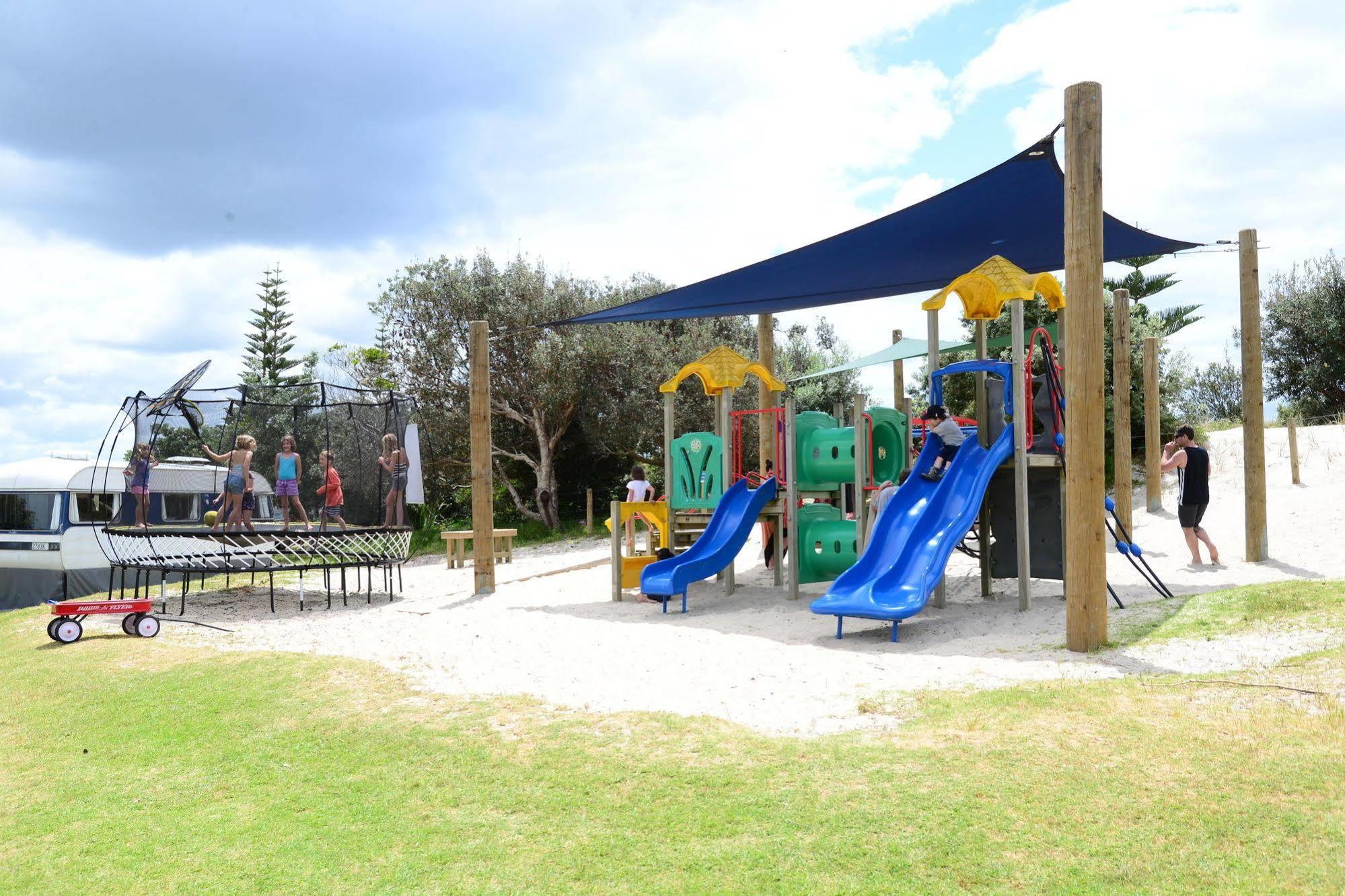 Camp Waipu Cove Hotel Екстериор снимка