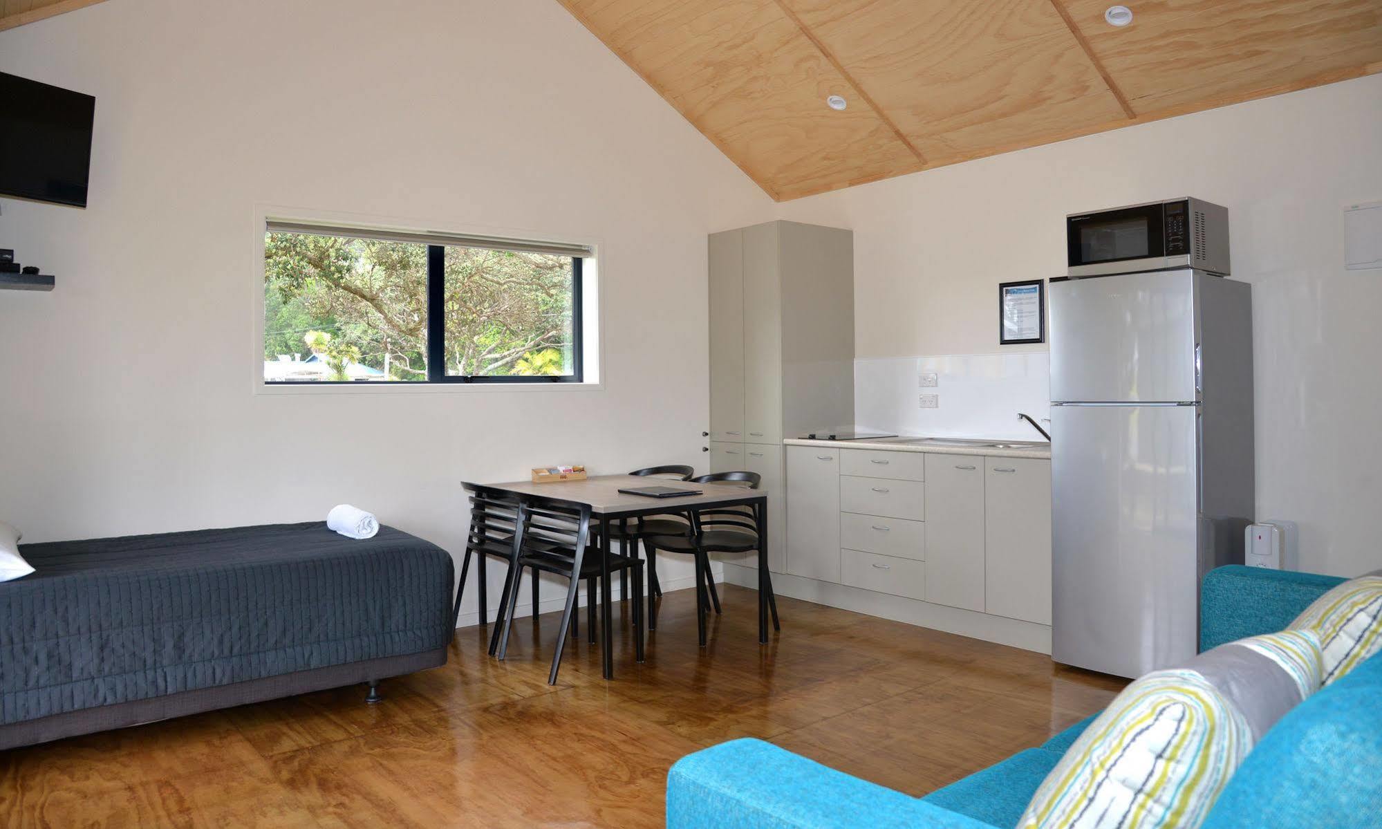 Camp Waipu Cove Hotel Екстериор снимка